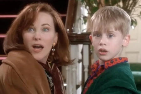 Macaulay Culkin lamenta a morte de Catherine O'Hara: 'Te vejo mais tarde'