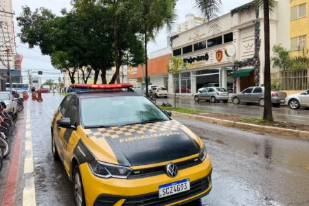 Fiscais vistoriam trechos onde passarão bloquinhos de pré-carnaval em Goiânia