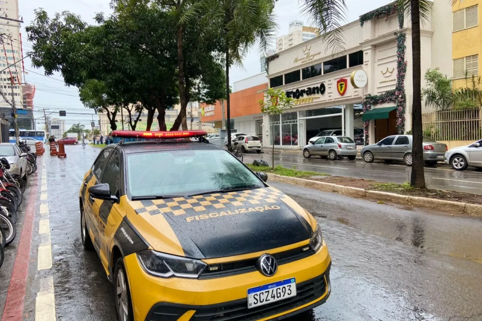 Fiscais vistoriam trechos onde passarão bloquinhos de pré-carnaval em Goiânia