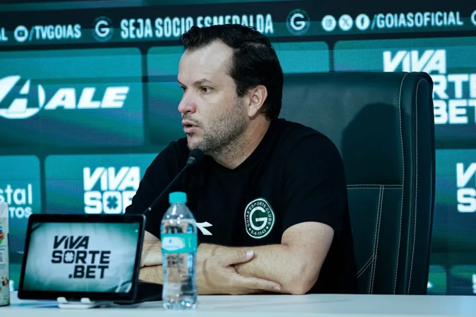 Daniel Paulista, técnico do Goiás