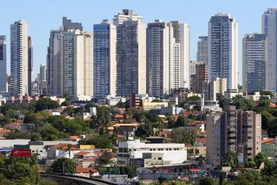 Imagem mostra imóveis em Goiânia