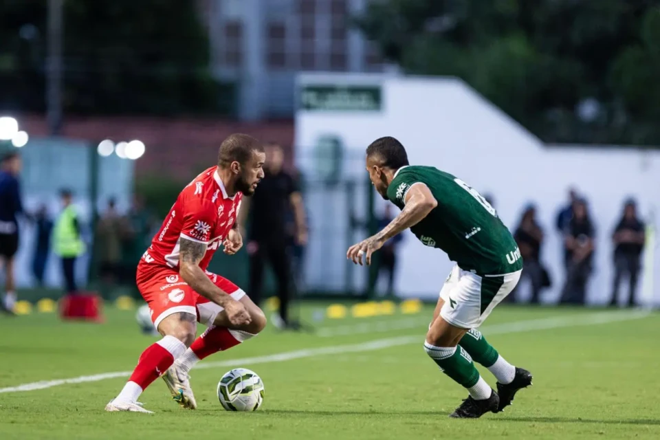 Após três anos, Goiás volta a vencer o Vila Nova e quebra tabu no clássico