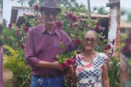 Imagem mostra casal que ainda busca por filha declarada morta