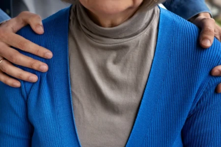 Justiça afasta gerente após denúncias de assédio sexual no trabalho, em Mineiros