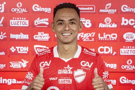 Dodô em apresentação no Vila Nova