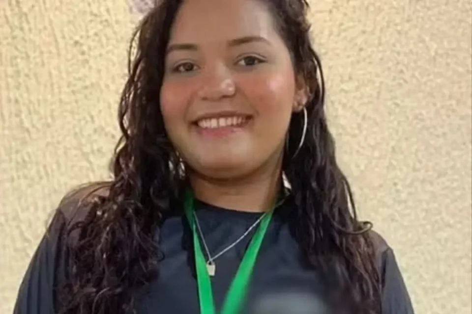 Ana Beatriz Gonçalves Silva, morta pelo réu - (Foto: reprodução)