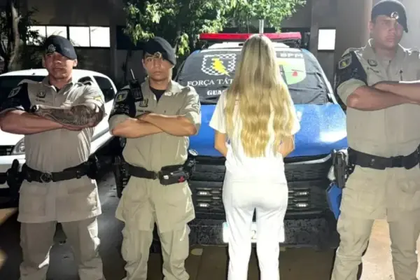 image Exclusivo: juiz revoga prisão de ‘Barbie do crime’ e da mãe dela, em Goiânia