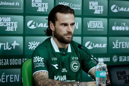 Lucas Lima em apresentação no Goiás