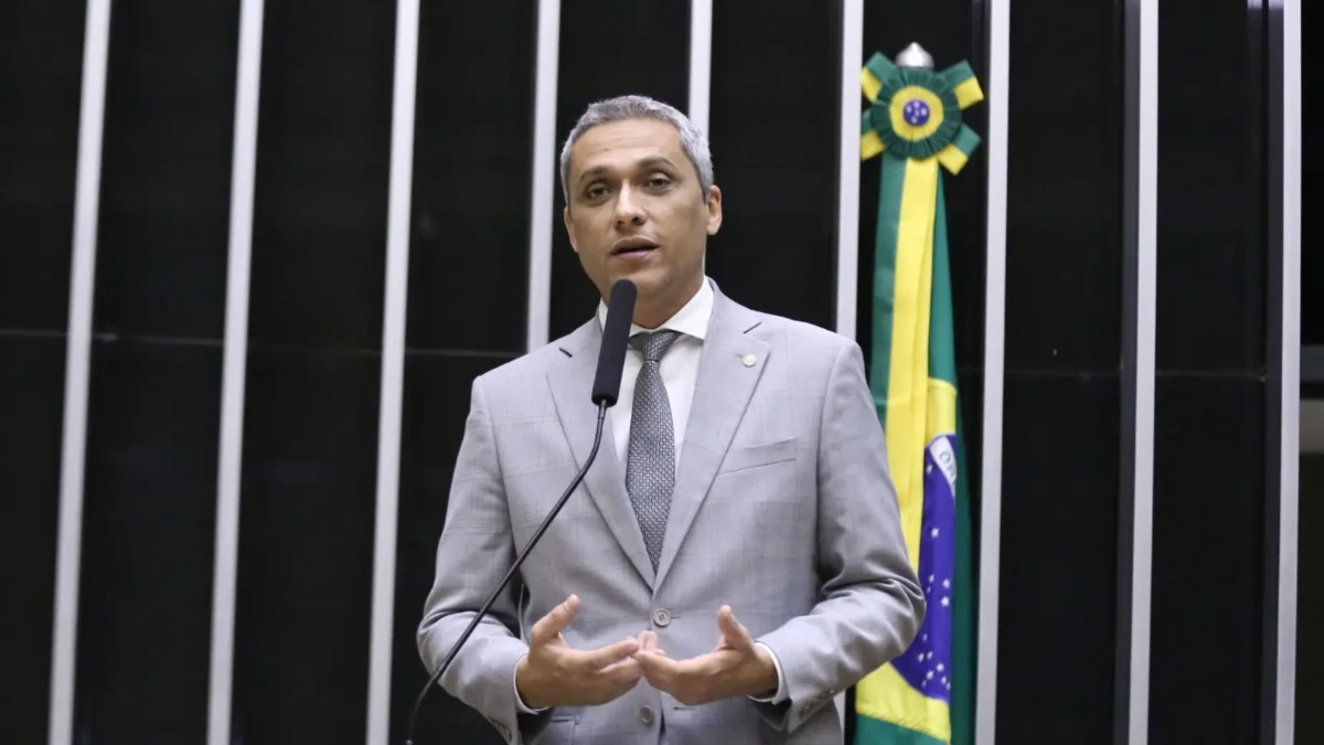 26e5c12f-f5eb-42b5-98f4-23f2d25c61b8