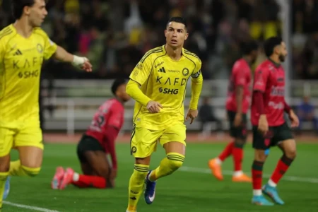 Cristiano Ronaldo em partida pelo Al Nassr