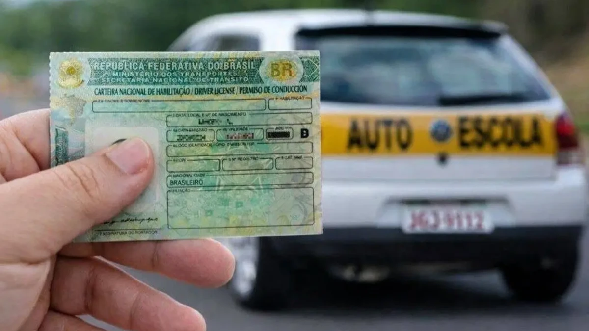 Procura por CNH dispara em Goiás, mas candidatos enfrentam fila para prova teórica novas regras habilitação número de pedidos cresceu 240%