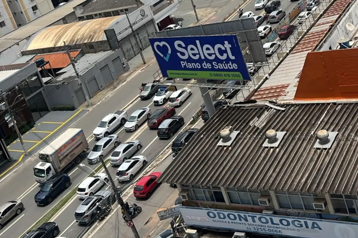 1200 800 4 Samba no pé, chapéu na cabeça: médico e publicitário inovam no look de carnaval em Goiânia