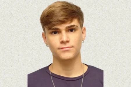 RODRIGO X ADOLESCENTE