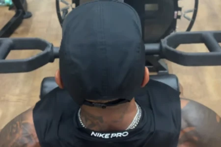 Léo Santana faz treino pesado antes de show em Goiânia; assista