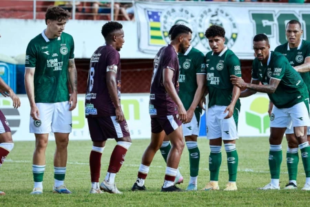 Partida entre Inhumas e Goiás no Zico Brandão