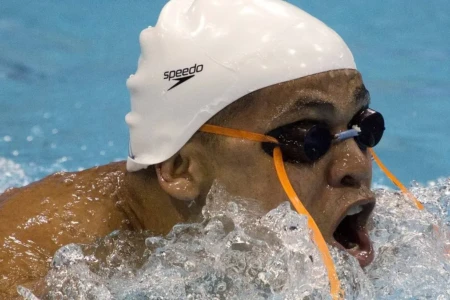 Morre aos 52 anos campeão paralímpico de natação Adriano Gomes de Lima