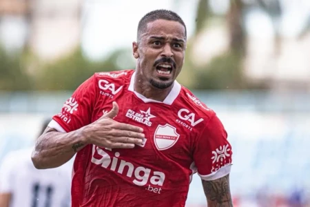 Vila Nova 4x1 Jataiense