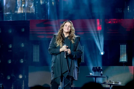 Ana Carolina se apresenta em Goiânia com turnê de 25 anos