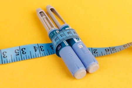 Pancreatite: tudo o que se sabe até agora sobre as mortes suspeitas da doença associada ao uso de canetas emagrecedoras