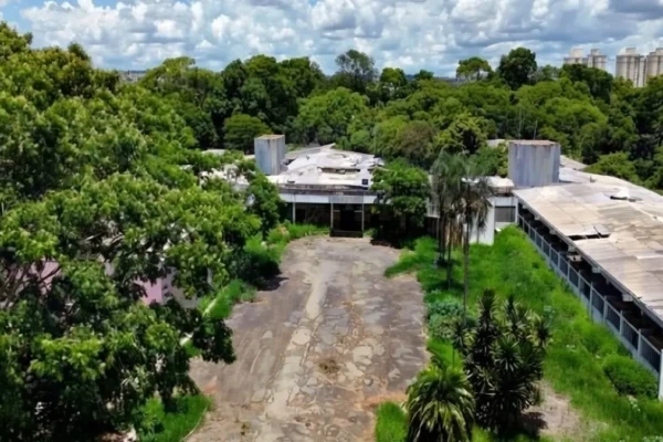 Falido há 7 anos, sede do Hospital Santa Genoveva vai a leilão por 61,7% do valor total da dívida