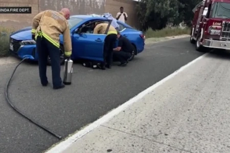 Vítima passou por três cirurgias e ficou meses internada Imagens fortes: Jovem sobrevive após acidente deixar cabo de metal cravado na barriga