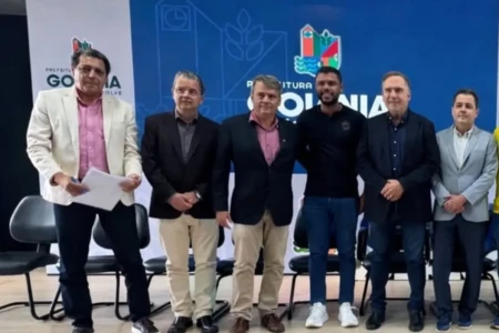 Dirigentes de clubes goianos em evento da prefeitura de Goiânia