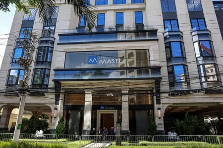 Diretor da PF diz que caso Master 'vem de outras gestões' no BC