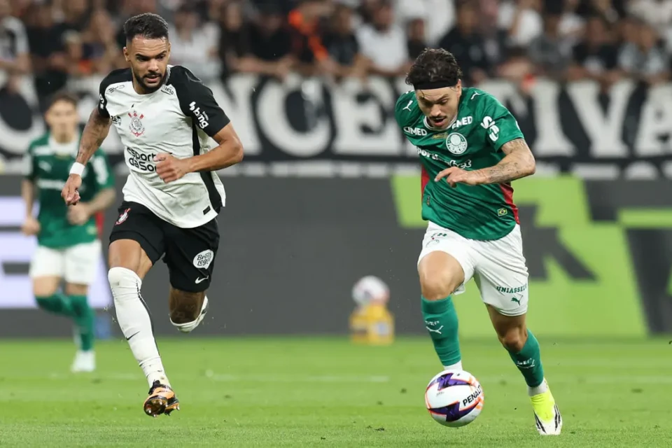 Maurício, meia do Palmeiras