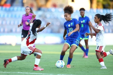 Brasil goleia Peru e avança para próxima fase com uma rodada de antecedência