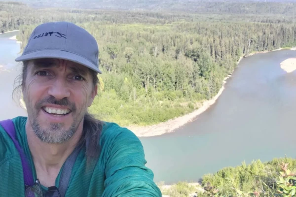 Brasileiro salva 15 alunos durante tiroteio em massa no Canadá Jarbas Noronha dava aula quando os disparos começaram