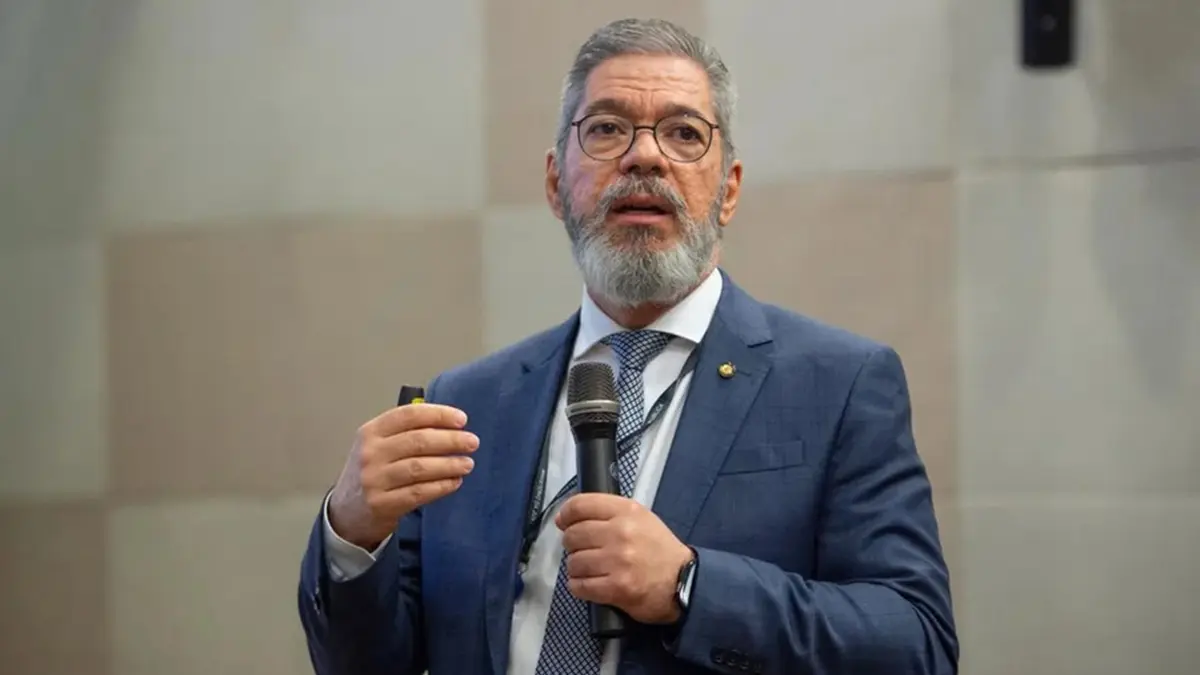 Diretor do Ministério da Justiça é exonerado duas semanas após elogiar Caiado