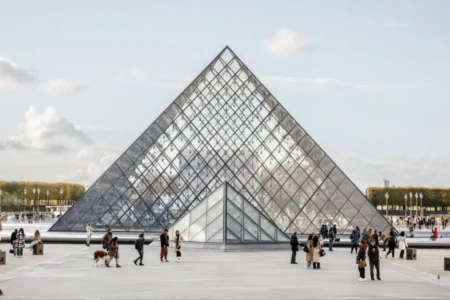 Fraude em ingressos do Louvre causa prejuízo de R$ 61,4 milhões ao museu (Foto: Museu do Louvre/Instagram)