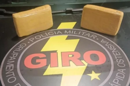 Drogas apreendidas com irmãs em Goiânia - (Foto: reprodução/PM)