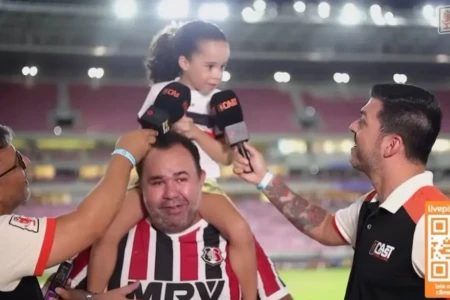 Mini torcedora do Santa Cruz viraliza com recado sincero ao Náutico