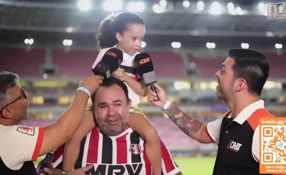 Mini torcedora do Santa Cruz viraliza com recado sincero ao Náutico