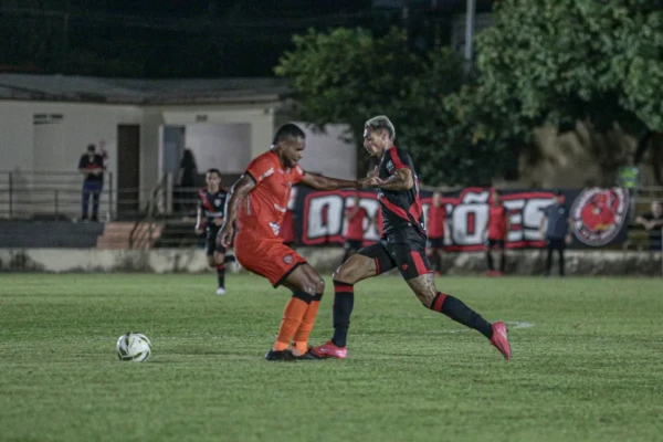 Partida entre Atlético e Abecat no Goianão