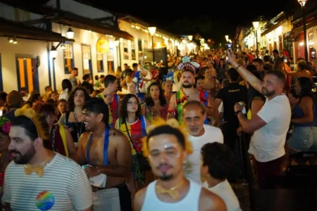 Carnaval Cultural abre programação da folia em Pirenópolis