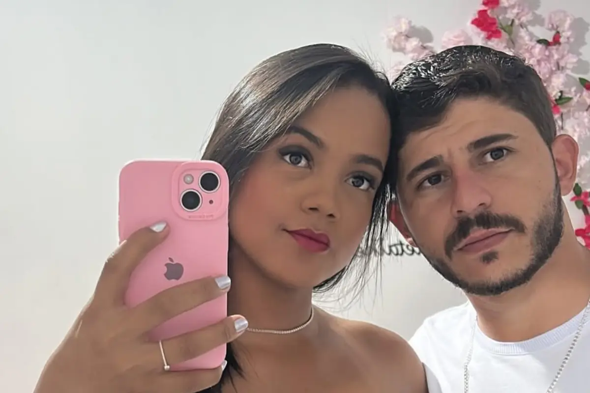 Despedida de rapaz que morreu na GO-060 mobiliza Nazário; vídeo 3 Companheira se despede de vitima de acidente em Nazário: 'vou te amar para sempre' (Foto: Reprodução)