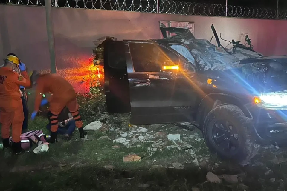 carro x muro