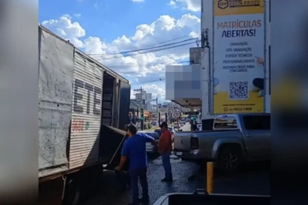 Imagem da retirava de móveis