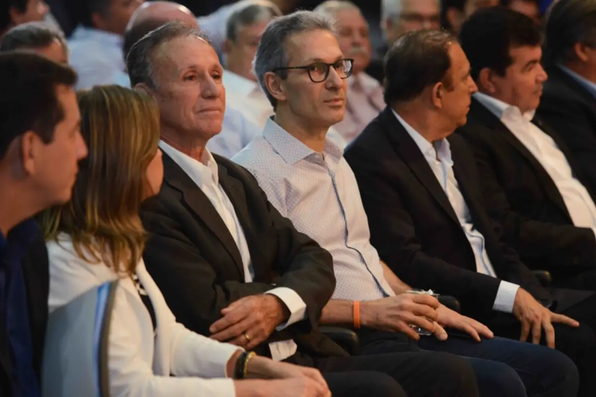 Marmitex abençoado: governador de Minas diz que mora sozinho e não sabe cozinhar 2 1200 800 48 Marmitex abençoado: governador de Minas diz que mora sozinho e não sabe cozinhar