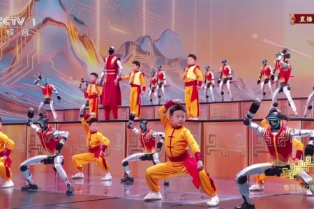 Robôs-humanoides-chineses-marcam-o-Ano-Novo-Lunar