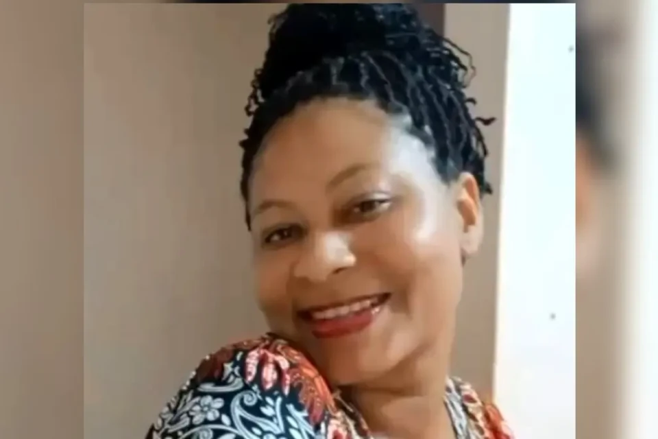 Filha de seis anos tentou apagar o fogo do corpo da mãe em caso de feminicídio em Campos Belos