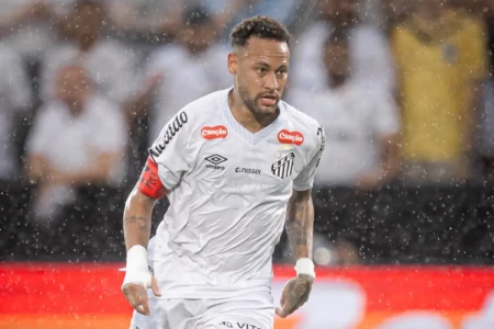 Neymar em partida pelo Santos