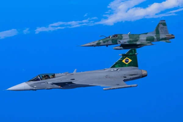 Base de Anápolis coloca caças F-39 Gripen em alerta para proteger Brasília Gripen pode sair de Anápolis e chegar a Brasília em cinco minutos