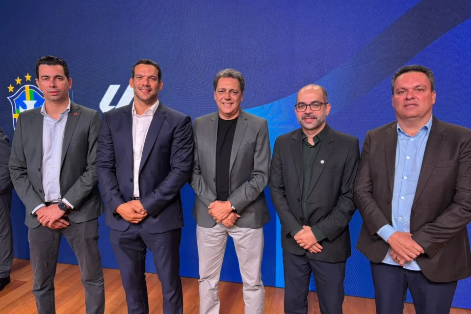 FGF e clubes goianos da Série B participam de discussão sobre reconstrução do futebol brasileiro