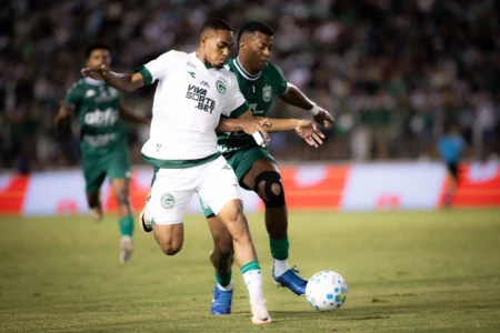 Goiás arranca empate e garante classificação nos pênaltis