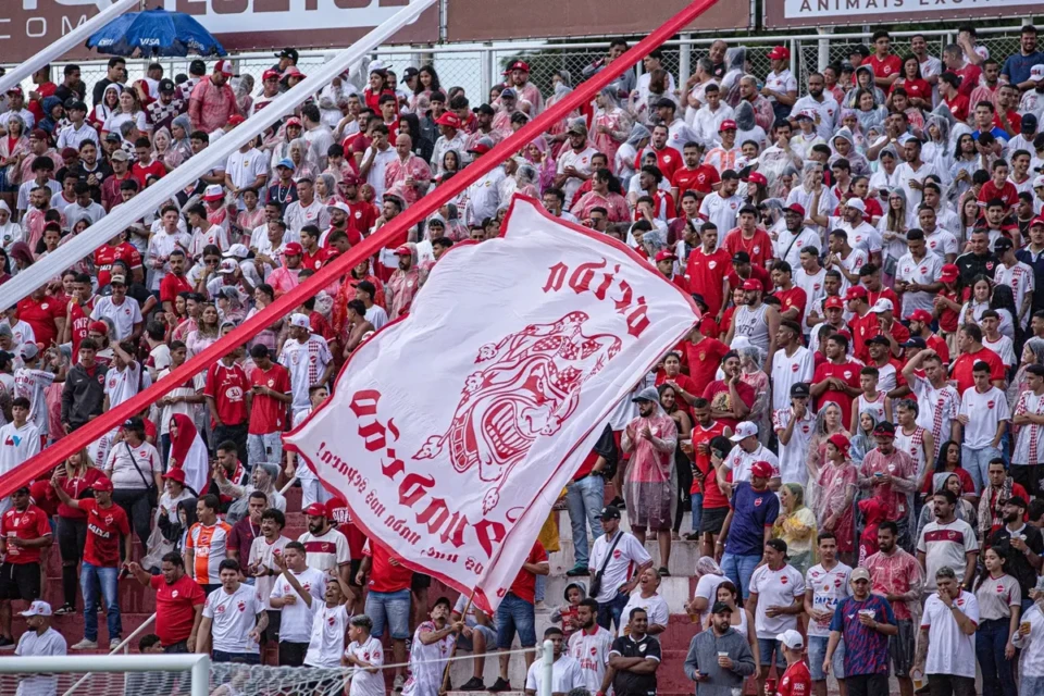 Torcida do Vila Nova no OBA