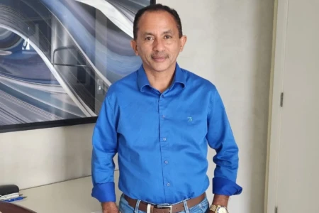 Cantor enfrenta fase de reestruturação financeira Manoel Gomes estaria morando de favor após prejuízo de R$ 7 milhões; equipe se pronuncia