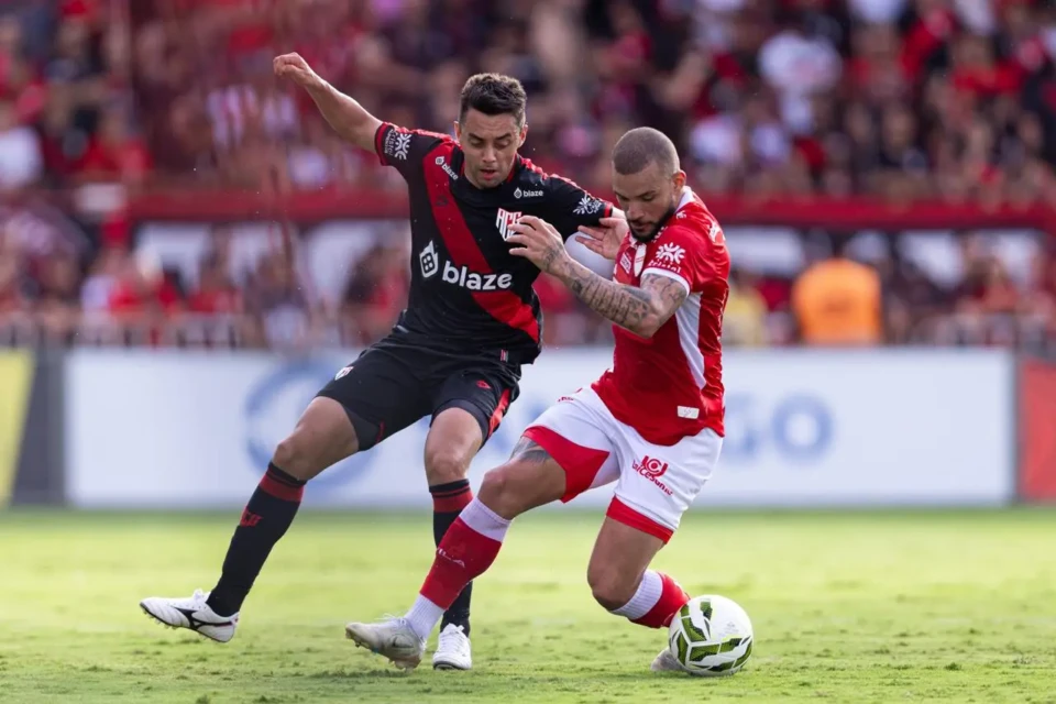 Atlético 2x0 Vila Nova